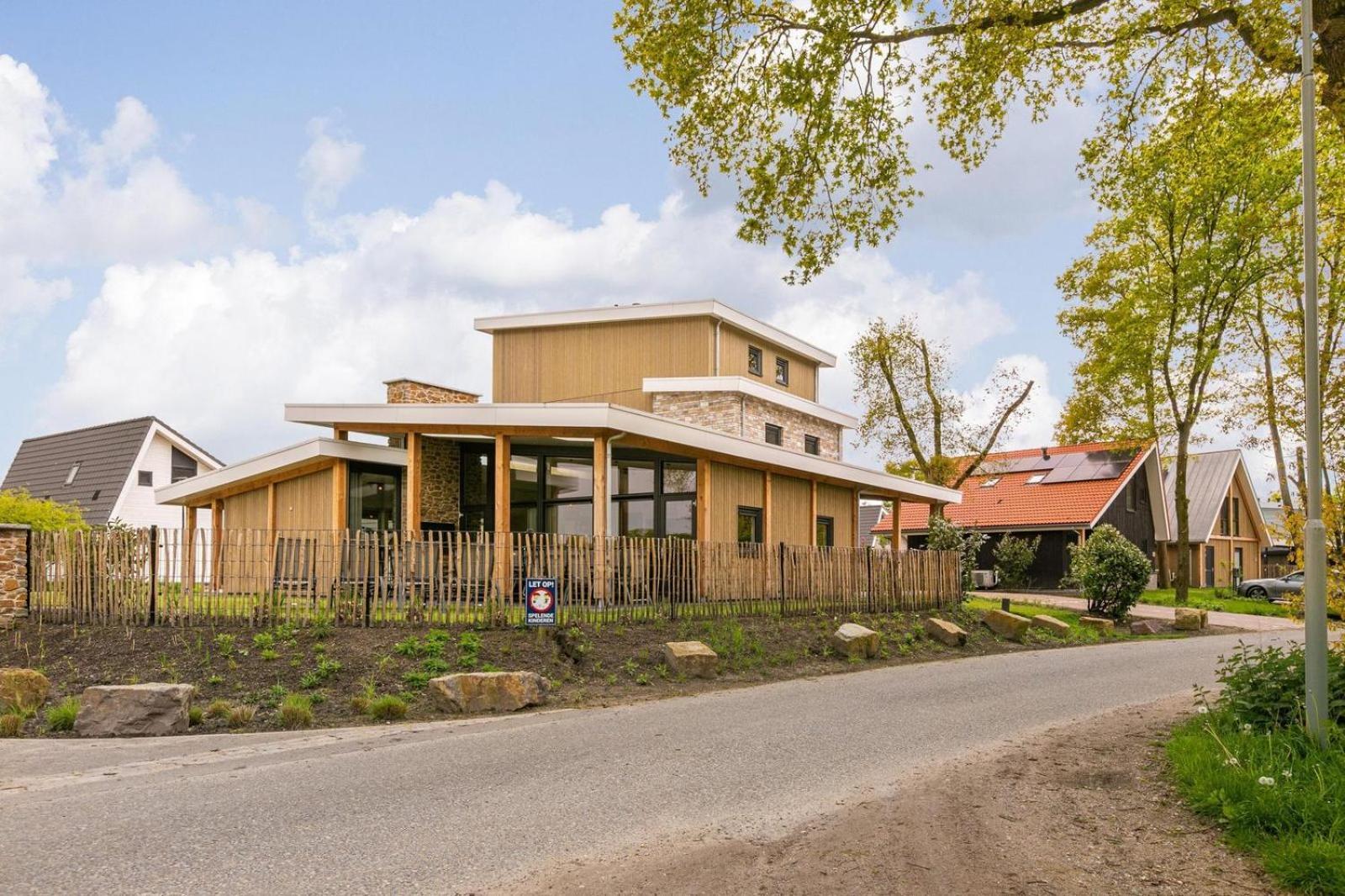 Vakantie & Resort Leukermeer Well  Екстер'єр фото